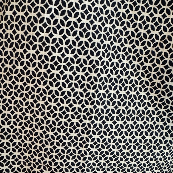 Ann Taylor  Womens Size 12 Black & White Print Margo Pants Capris - Picture 2 of 15